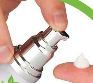 contorno de ojos en forma de crema
